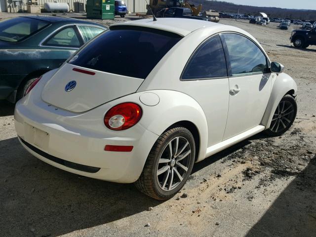 3VWFG31C88M510733 - 2008 VOLKSWAGEN NEW BEETLE WHITE photo 4