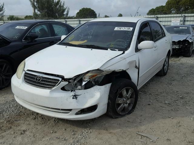 1NXBR32E77Z771384 - 2007 TOYOTA COROLLA WHITE photo 2