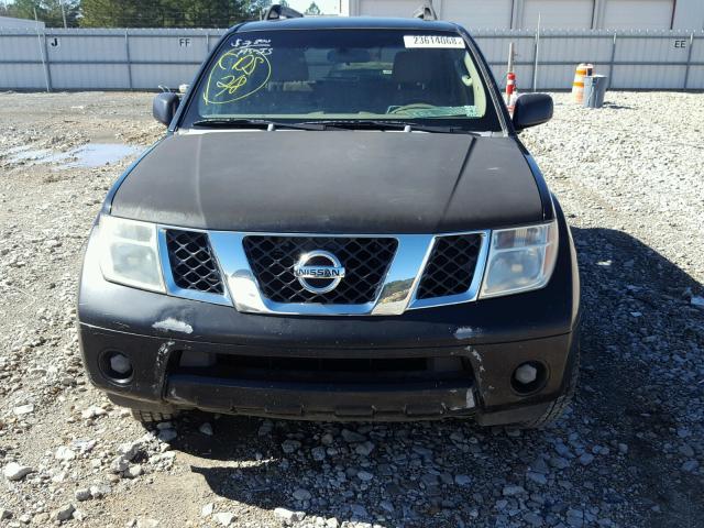 5N1AR18UX6C683383 - 2006 NISSAN PATHFINDER BLACK photo 9