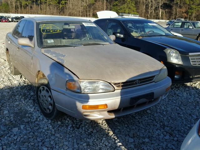 4T1BG12KXTU775357 - 1996 TOYOTA CAMRY DX TAN photo 1