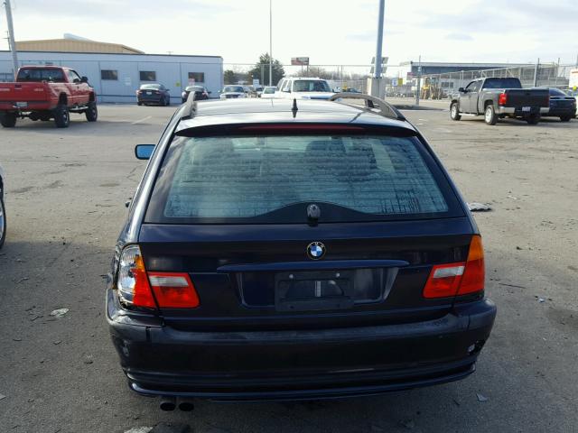 WBAAW33411ET42027 - 2001 BMW 325 IT BLUE photo 9