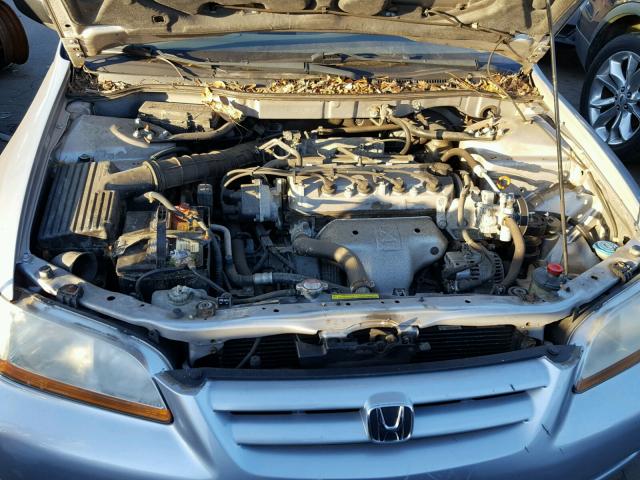 1HGCF86622A140913 - 2002 HONDA ACCORD VAL SILVER photo 7