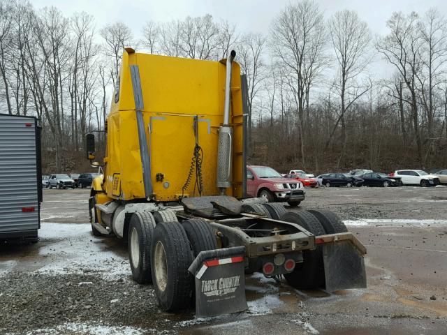 1FUJA6CK27PX35607 - 2007 FREIGHTLINER CONVENTION YELLOW photo 3