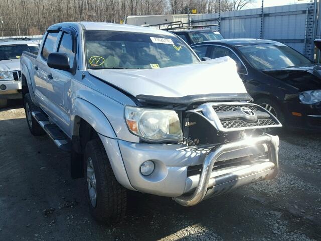 3TMJU4GN5BM119034 - 2011 TOYOTA TACOMA DOU SILVER photo 1