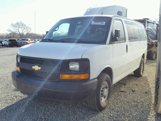 1GNZGXFA5D1185892 - 2013 CHEVROLET EXPRESS G3 WHITE photo 2