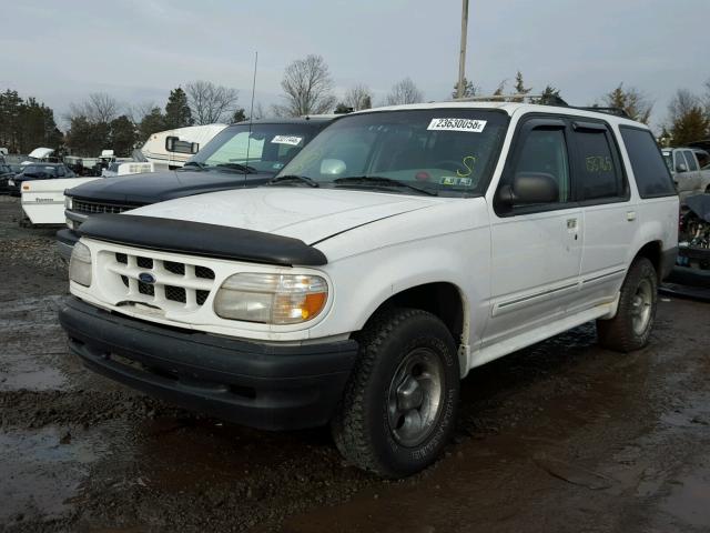 1FMZU72X1YUB26110 - 2000 FORD EXPLORER X WHITE photo 2