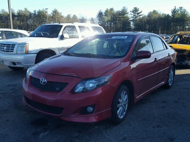 1NXBU40E09Z067330 - 2009 TOYOTA COROLLA BA RED photo 2