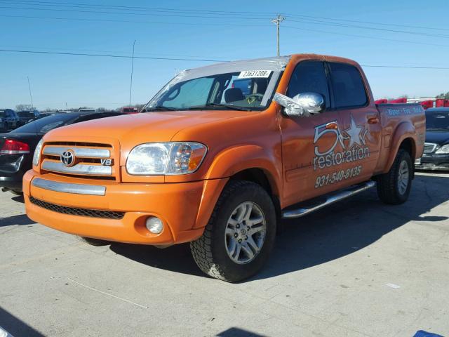 5TBET34156S529671 - 2006 TOYOTA TUNDRA DOU ORANGE photo 2