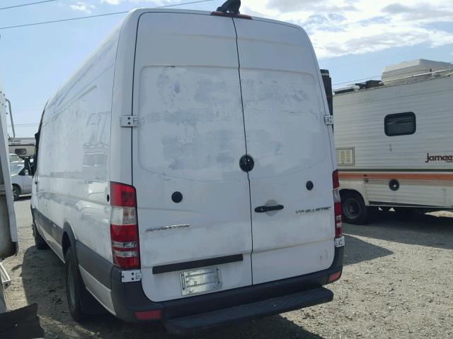 WD3PF4CC6FP106120 - 2015 MERCEDES-BENZ SPRINTER 3 WHITE photo 3