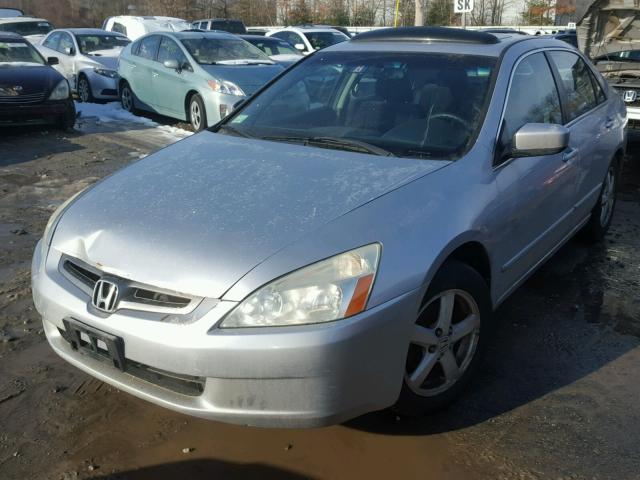 1HGCM56775A015584 - 2005 HONDA ACCORD EX SILVER photo 2