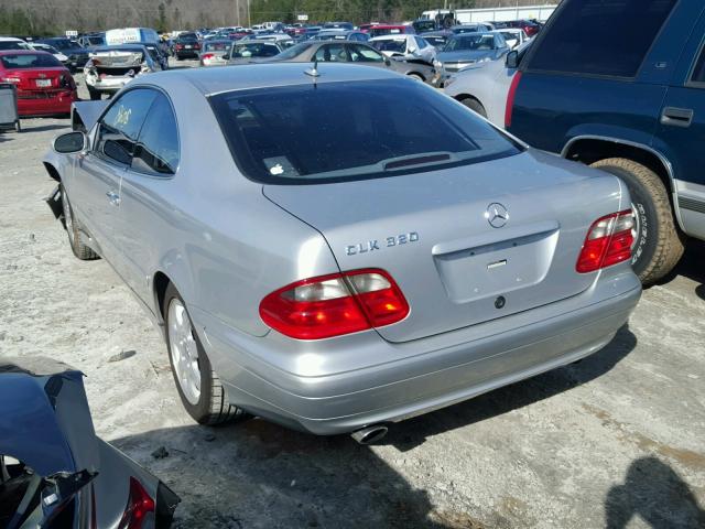 WDBLJ65G62F200849 - 2002 MERCEDES-BENZ CLK 320 SILVER photo 3