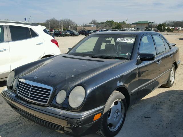 WDBJF70F6WA642188 - 1998 MERCEDES-BENZ E 430 BLACK photo 2