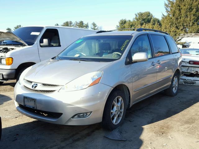 5TDBA22C66S069659 - 2006 TOYOTA SIENNA XLE SILVER photo 2