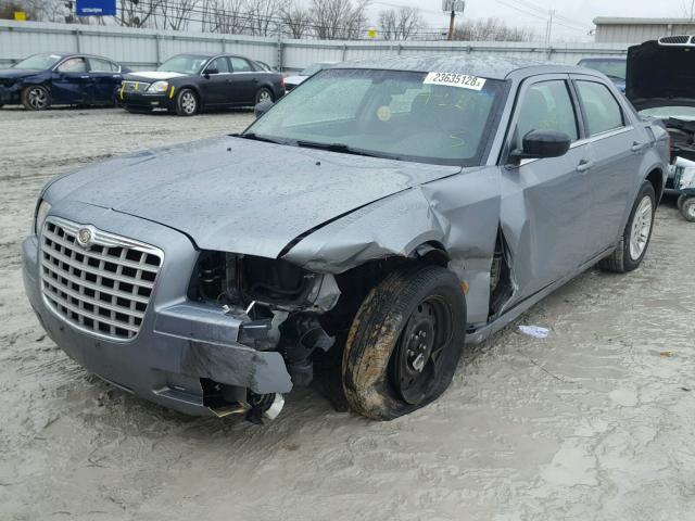 2C3KA43R47H869329 - 2007 CHRYSLER 300 GRAY photo 2