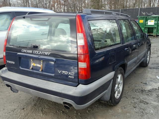 YV1LZ5640W2452614 - 1998 VOLVO V70 XC BLUE photo 4