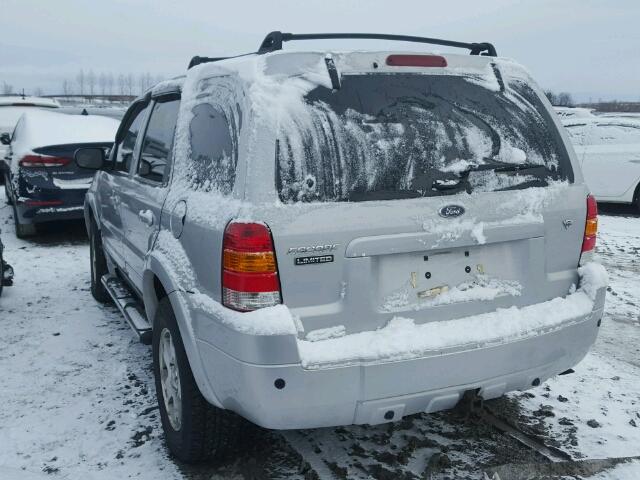 1FMYU94125KC89615 - 2005 FORD ESCAPE LIM SILVER photo 3