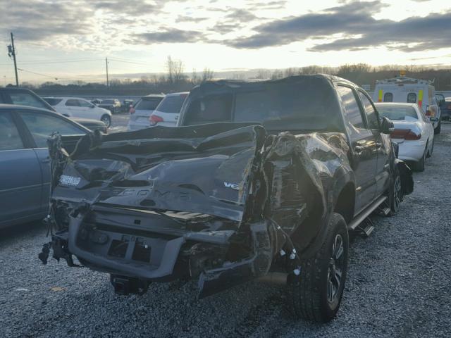 5TFCZ5AN0HX094846 - 2017 TOYOTA TACOMA DOU შავი ფოტო 4