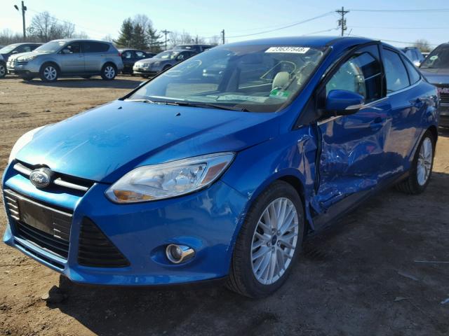 1FAHP3H20CL460483 - 2012 FORD FOCUS SEL BLUE photo 2