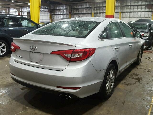 5NPE24AF3FH172643 - 2015 HYUNDAI SONATA SE SILVER photo 4