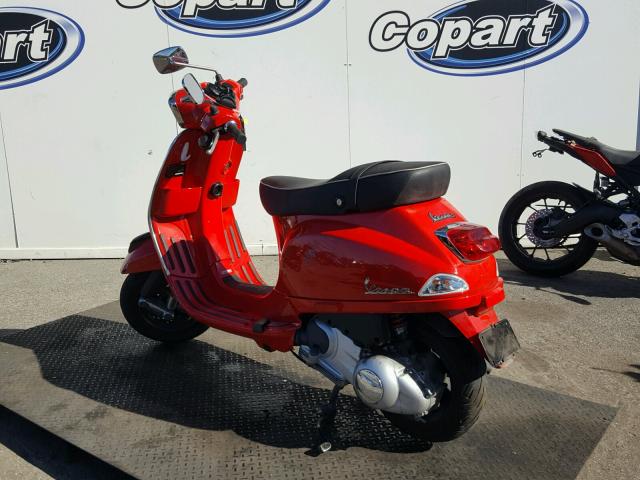 ZAPM688FXD5401053 - 2013 VESPA LX 150IE RED photo 3