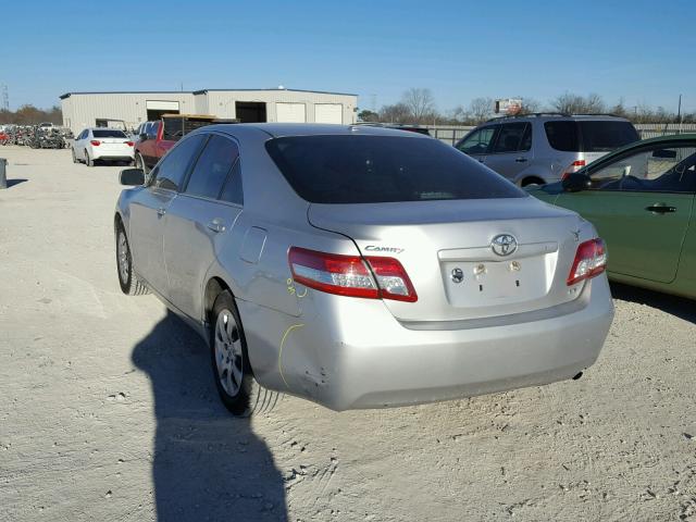 4T1BF3EK3BU713050 - 2011 TOYOTA CAMRY BASE SILVER photo 3