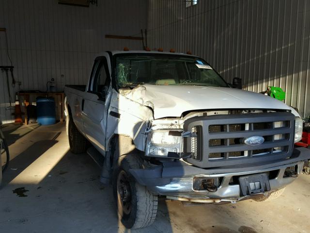 1FTNF21505ED09455 - 2005 FORD F250 SUPER WHITE photo 1