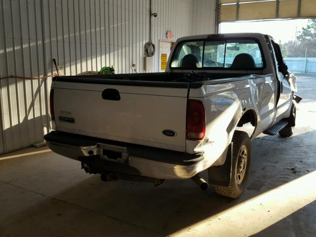 1FTNF21505ED09455 - 2005 FORD F250 SUPER WHITE photo 4