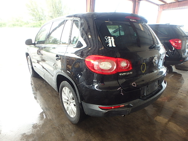 WVGAV75N89W524473 - 2009 VOLKSWAGEN TIGUAN S BLACK photo 3