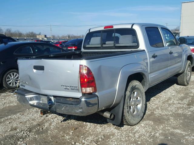 3TMJU62N75M007553 - 2005 TOYOTA TACOMA DOU GRAY photo 4