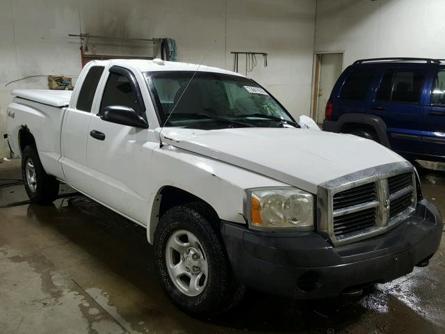 1D7HW22N25S243588 - 2005 DODGE DAKOTA ST WHITE photo 1