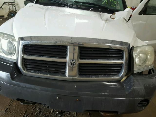 1D7HW22N25S243588 - 2005 DODGE DAKOTA ST WHITE photo 7