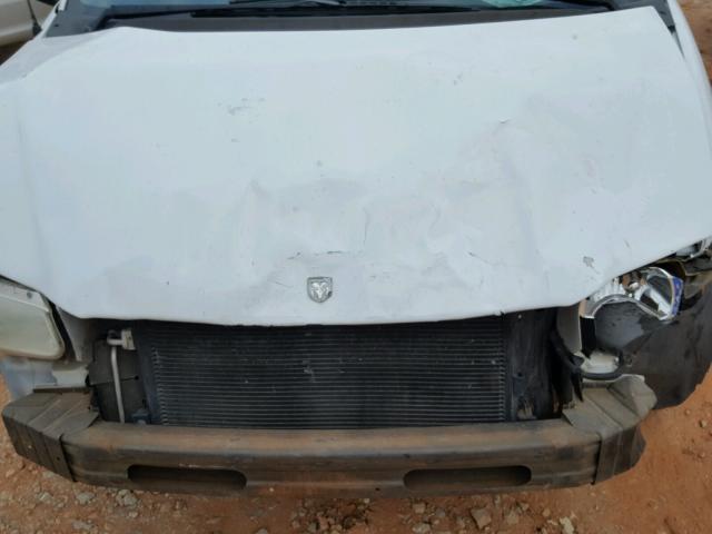 2B4FP25B7YR878843 - 2000 DODGE CARAVAN WHITE photo 7