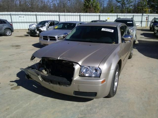 2C3KA43R76H303583 - 2006 CHRYSLER 300 GOLD photo 2