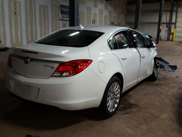 W04GN5ECXB1092421 - 2011 BUICK REGAL CXL WHITE photo 4