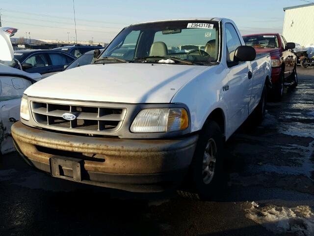 1FTDF1720VKB63398 - 1997 FORD F150 WHITE photo 2