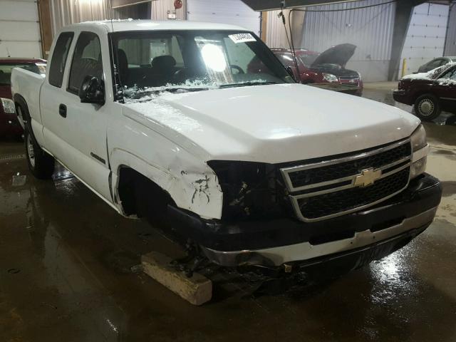 1GCHK29U26E174789 - 2006 CHEVROLET SILVERADO WHITE photo 1