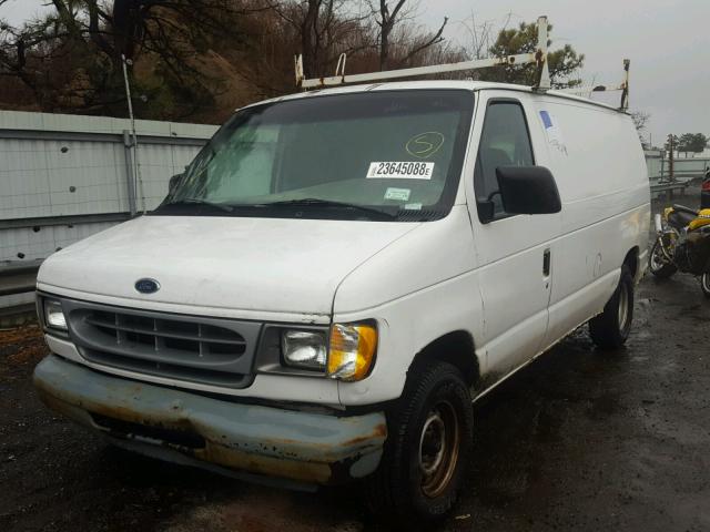 1FTRE1426YHB71066 - 2000 FORD ECONOLINE WHITE photo 2