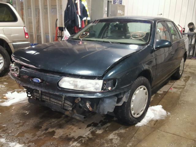 1FALP52U0RG181035 - 1994 FORD TAURUS GL GREEN photo 2