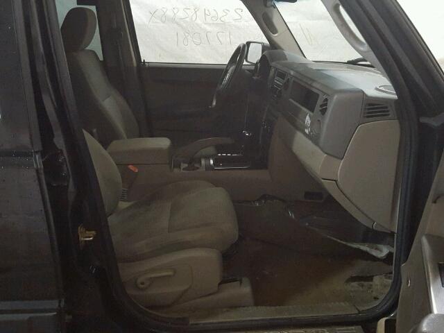 1J8HG48K17C622099 - 2007 JEEP COMMANDER BLACK photo 5