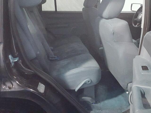 1J8HG48K17C622099 - 2007 JEEP COMMANDER BLACK photo 6