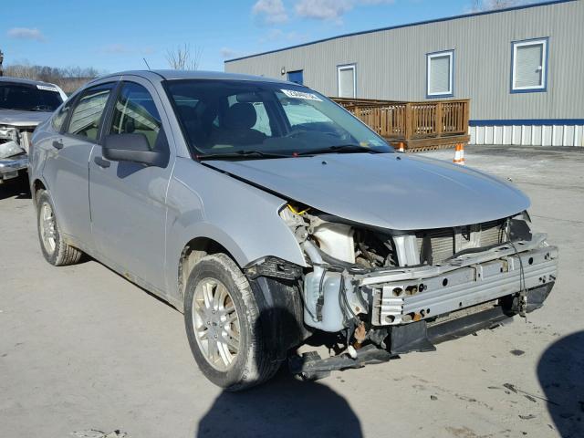 1FAHP35N59W246837 - 2009 FORD FOCUS SE SILVER photo 1