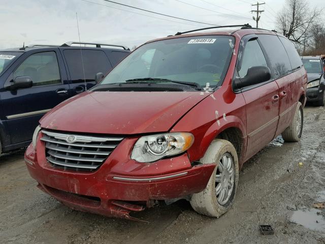 2C4GP54L35R445941 - 2005 CHRYSLER TOWN & COU RED photo 2