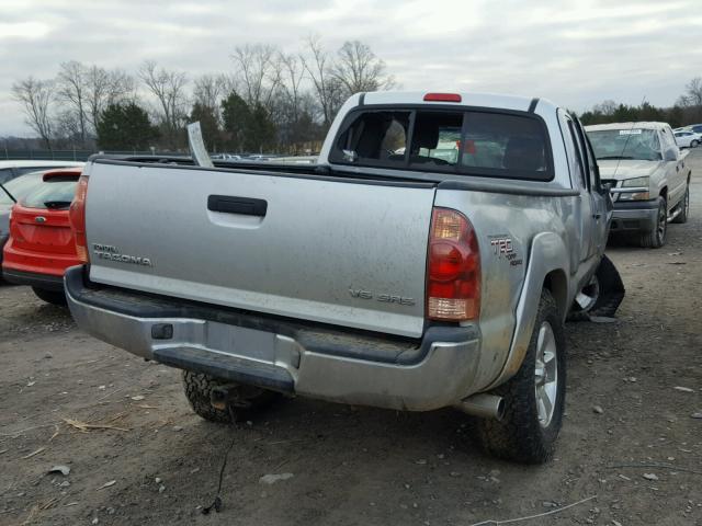 5TEUU42NX6Z247556 - 2006 TOYOTA TACOMA ACC WHITE photo 4