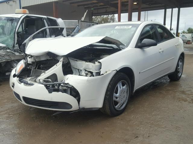 1G2ZG558X64260510 - 2006 PONTIAC G6 SE1 WHITE photo 2