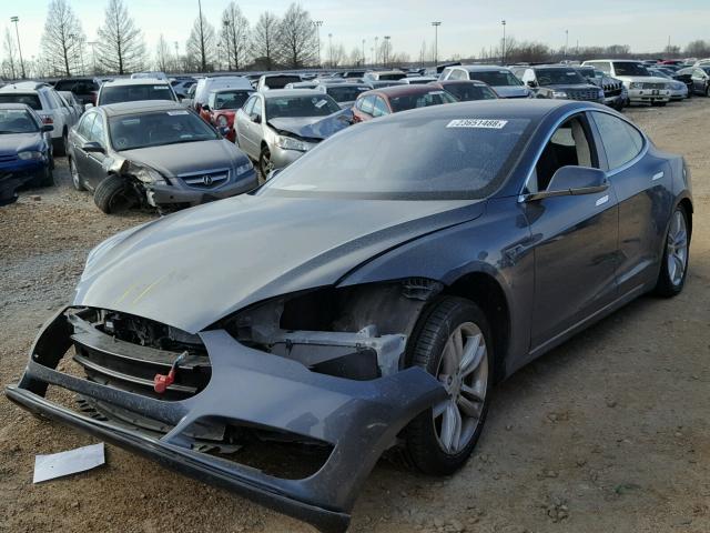 5YJSA1CP8DFP13319 - 2013 TESLA MODEL S GRAY photo 2