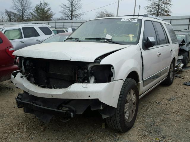 5LMJJ2J56AEJ04996 - 2010 LINCOLN NAVIGATOR WHITE photo 2