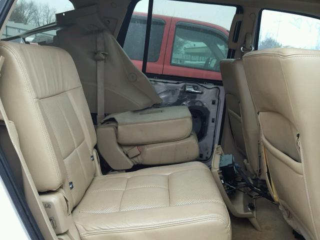 5LMJJ2J56AEJ04996 - 2010 LINCOLN NAVIGATOR WHITE photo 6