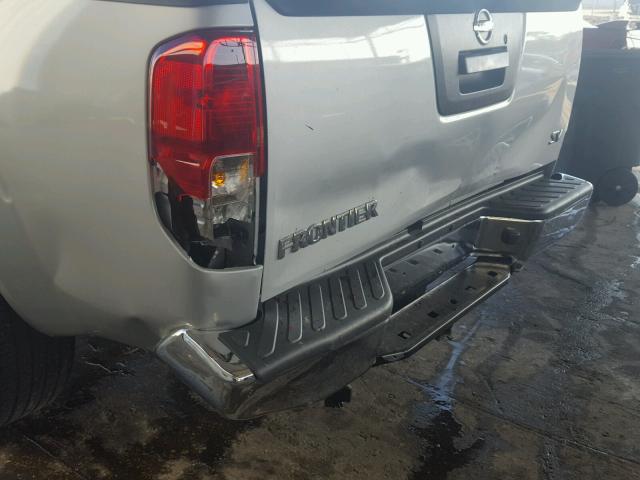 1N6AD0ER4HN762520 - 2017 NISSAN FRONTIER S SILVER photo 9