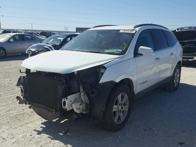 1GNEV23D39S159749 - 2009 CHEVROLET TRAVERSE L WHITE photo 2