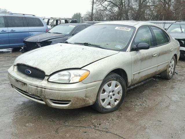 1FAFP53U14A211991 - 2004 FORD TAURUS SE BEIGE photo 2